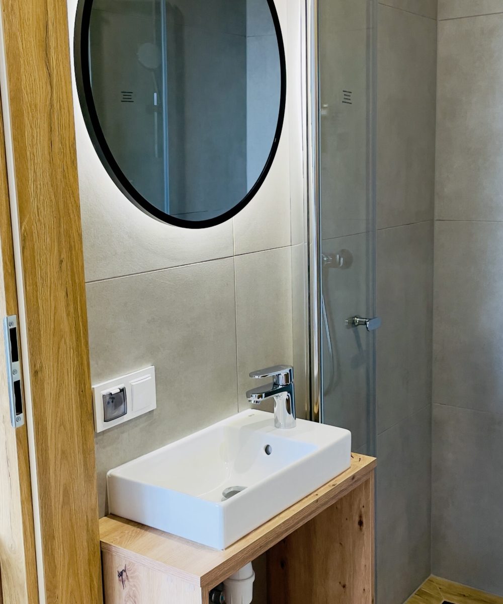 IMG_4676_0005_IMG_4689