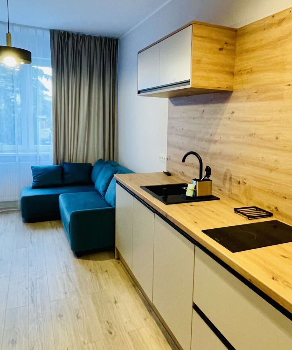 IMG_4676_0008_FullSizeRender 6